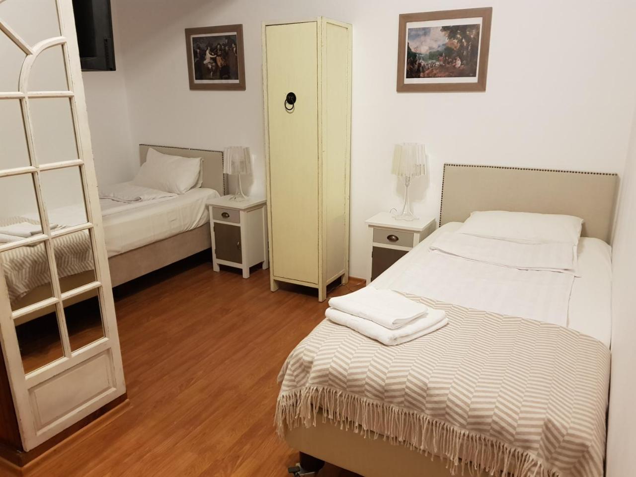 Nonna Mia Hotel Bucureşti Eksteriør bilde